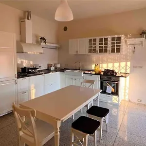Bed & Breakfast In Condiviso Vista San Luca, Bologna